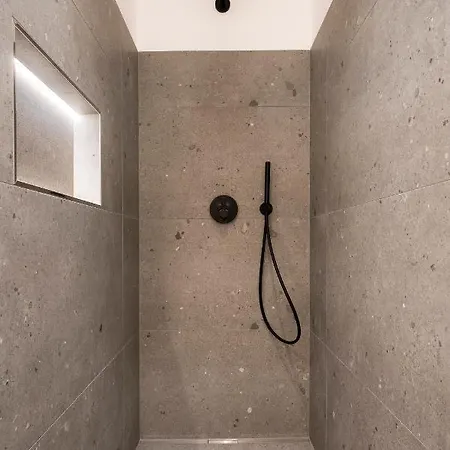 Apartment 1919